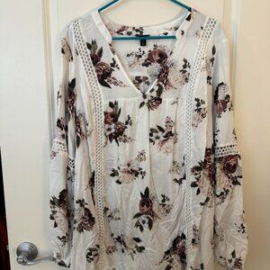 ❌sold ❌ Fun flirty boho blouse